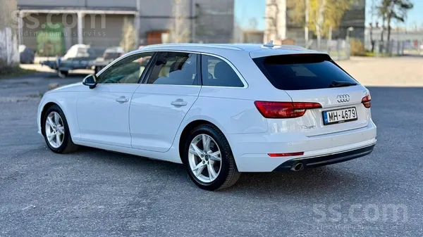 Audi A4 - 1