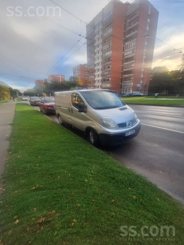 Renault Trafic - 1