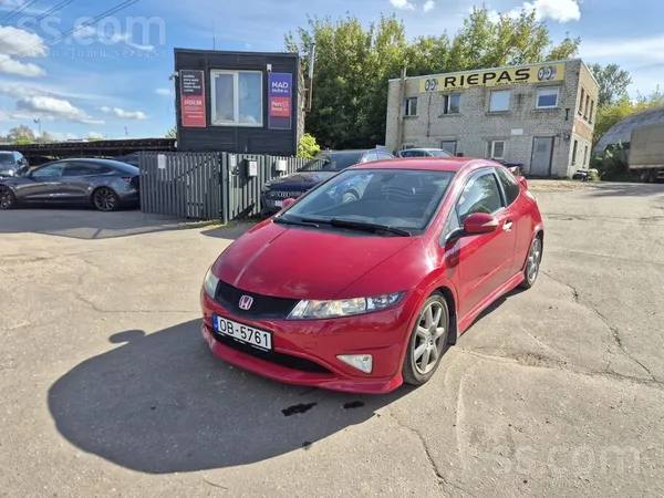 Honda Honda Civic Type-R 2.0 benzīns. 148kw 