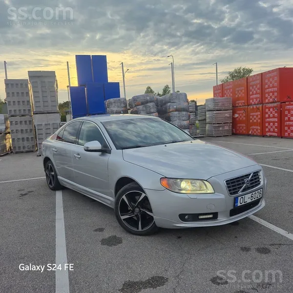 Volvo S80 - 1