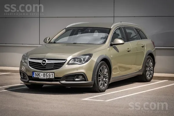 Opel Insignia - 1