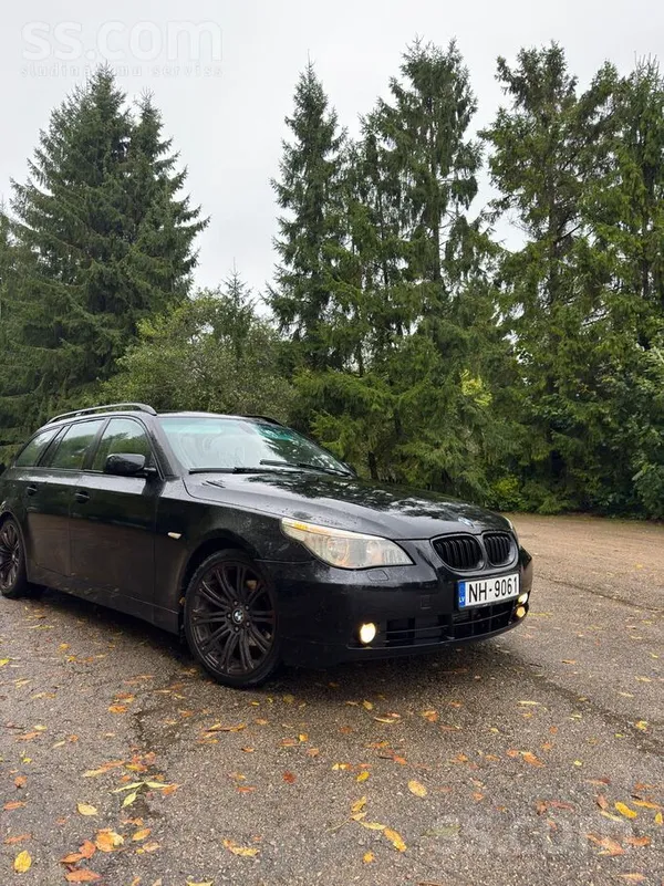 BMW 525 2005, 2.5D dīzelis, Manuāls, Universāls, Melns — Latvijā