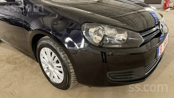 VW Golf VI 1.6dīzelis, 105zs, mehānika 

- melna
- parkošanās sensori
-