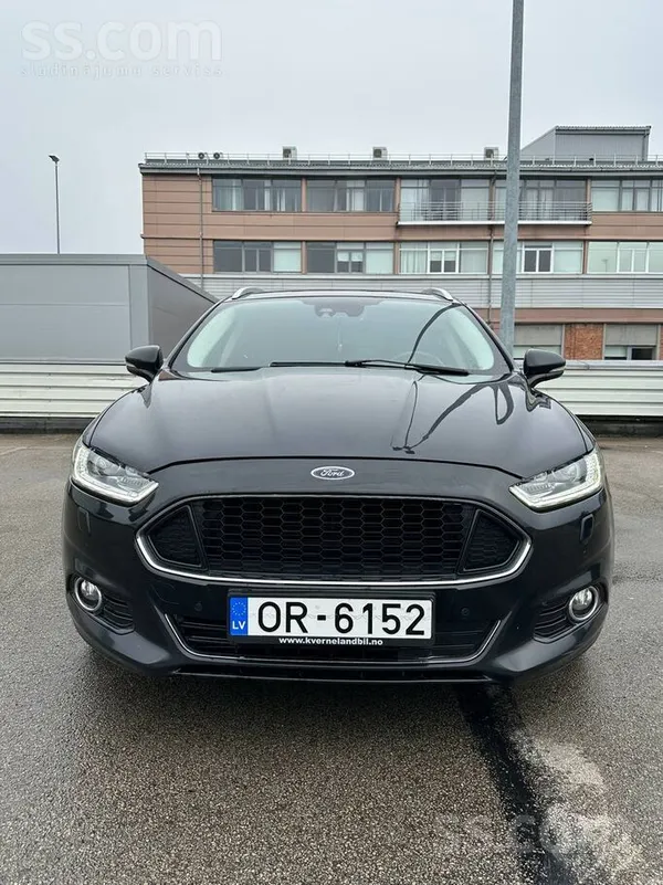Viena no pilnākajām komplektācijām.
Tikko nomainīta automašīnas motora e
