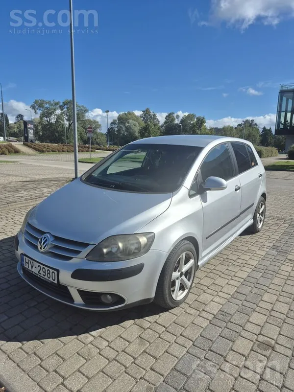 Volkswagen Golf Plus 2005, 1.9D dīzelis, Manuāls, Hečbeks, Sudrabs — Latvijā
