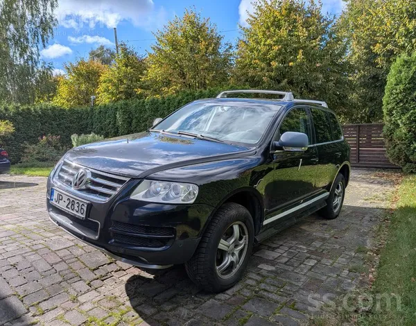Ar kārtīgu atlaidi tiek pārdots VW Touareg 3.0 Tdi (165 kW). 

Piederējis