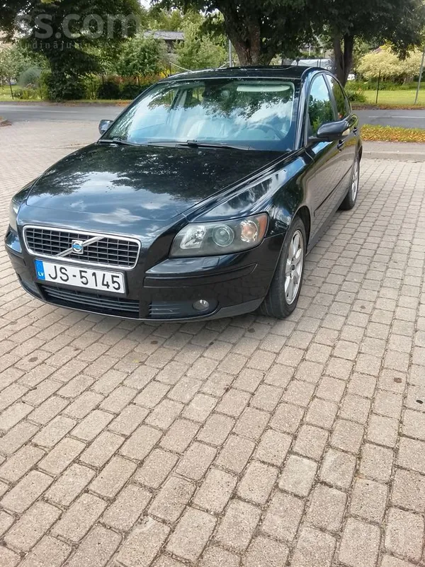 Volvo S40 - 1