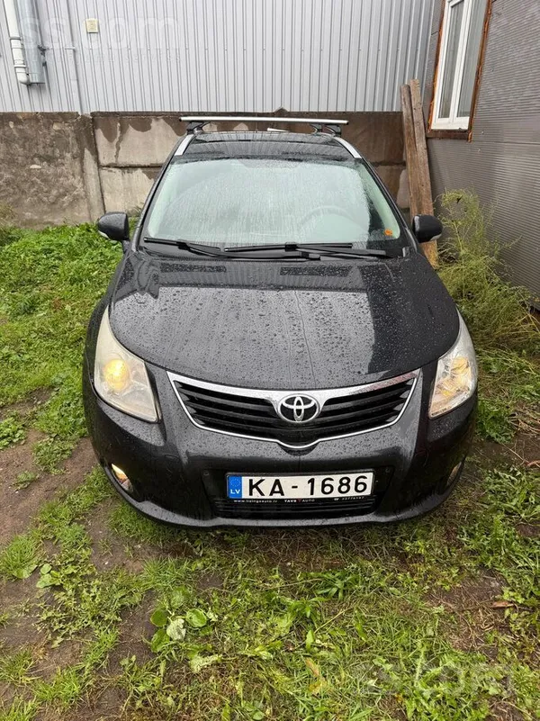 Pārdodu Toyotu 2.0 dīzelis mehānika.