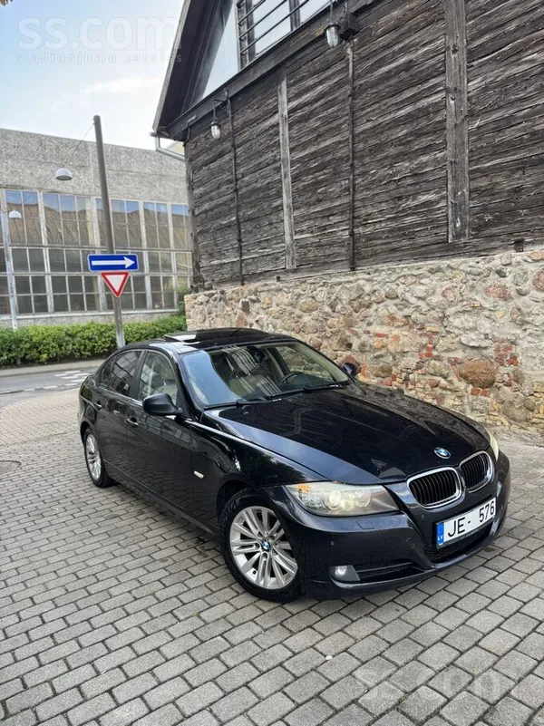 BMW Bmw 320d 130kw, automātiskā kārba. 