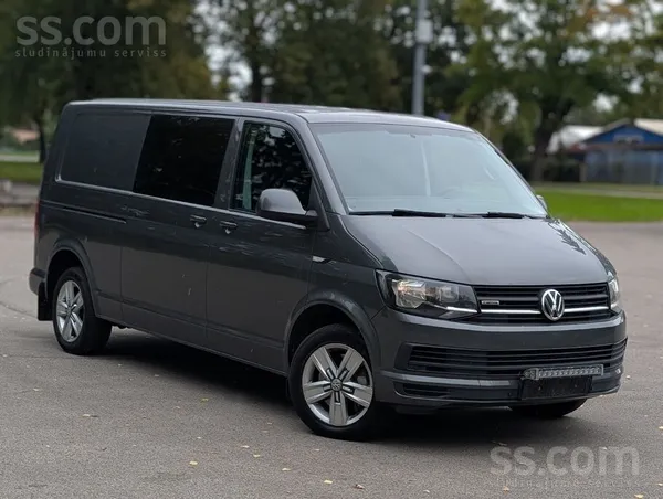 Volkswagen Transporter 2016, 2.0D dīzelis, Automāts, Furgons, Pelēks — Latvijā