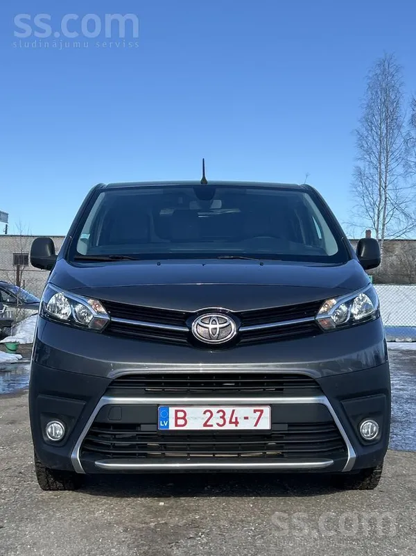 Toyota Toyota Proace. Auto tikko no Francijas. Lieliskais