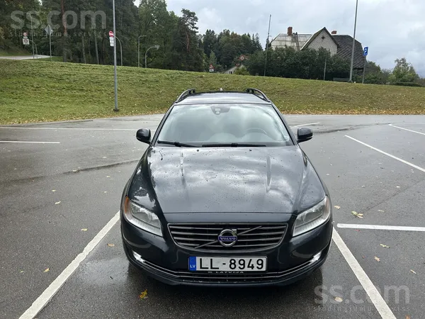 Pardod Volvo V70.2014.gada. 2.0 dizelis(133kw). Mehaniska parnesumkarba. Teh