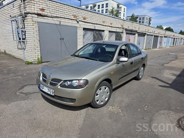 Nissan Almera
