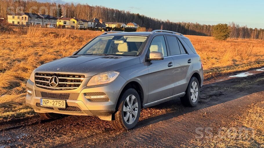 Pārdodas attēlā redzamais auto labā vizuālā un tehniskā stāvoklī, bez slēpti