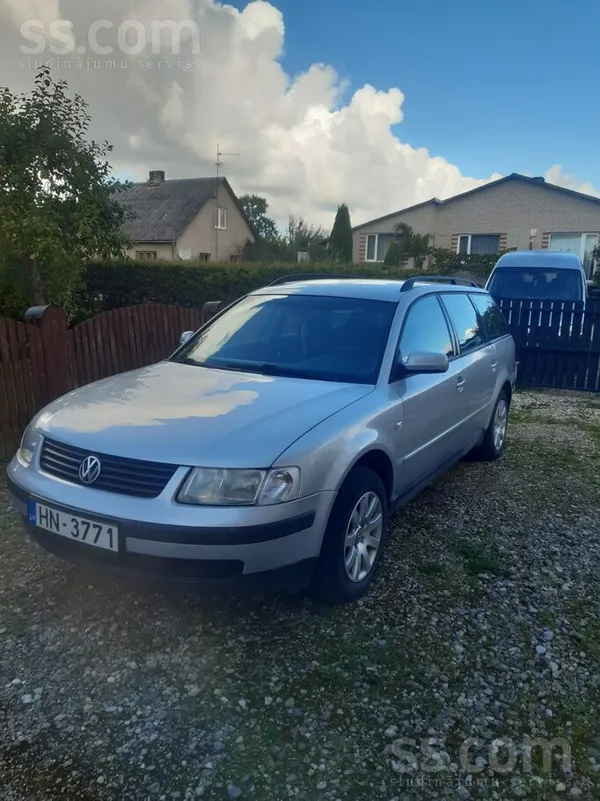 Volkswagen Passat (B5) - 1