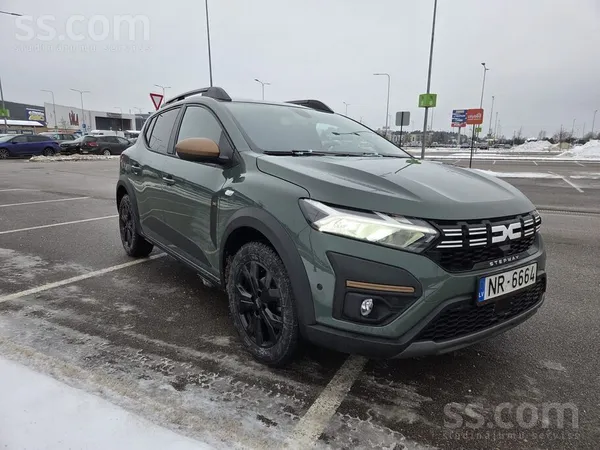 Dacia Sandero Stepway, 2023. gada izlaidums. Extreme kompektācija. Haki zaļa