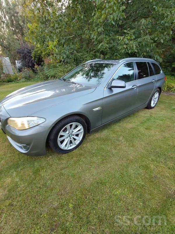 BMW 330 - 1