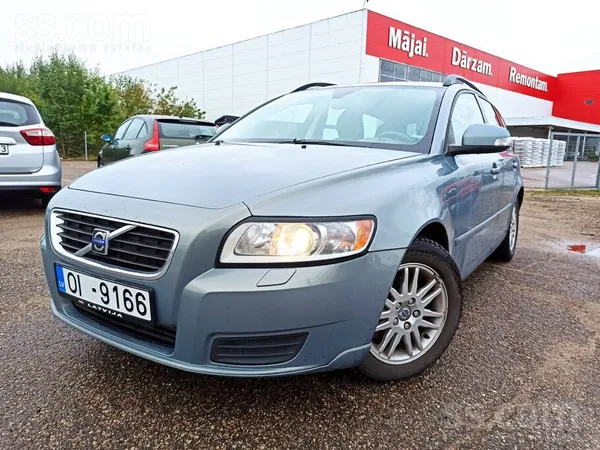 Volvo V50 - 1