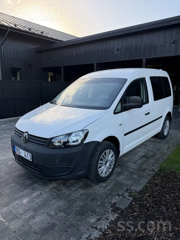 Pārdod Caddy labā tehniskā stāvoklī. Uzņēmuma auto, kas pēdējā gada laikā pē