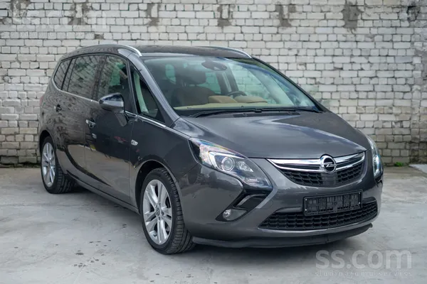 No Vācijas Opel Zafira Tourer 7 vietas 2.0 dīzelis 121kW, automāts. Reģistrē