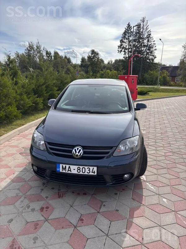 Volkswagen Golf Plus - 1
