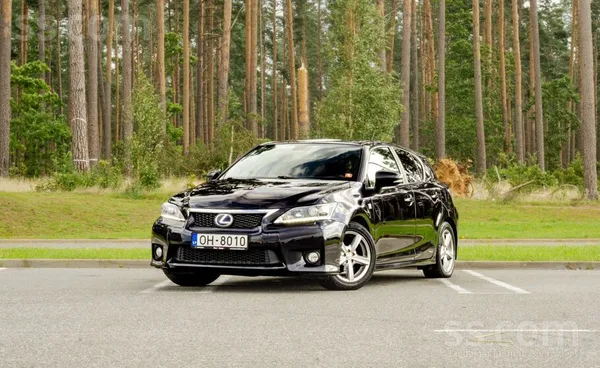 Lexus CT - 1