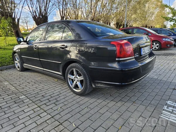 Mazs nobraukums 2.0 D4D dizelis. Ļoti ekonomisks auto teicamā tehniskā un vi