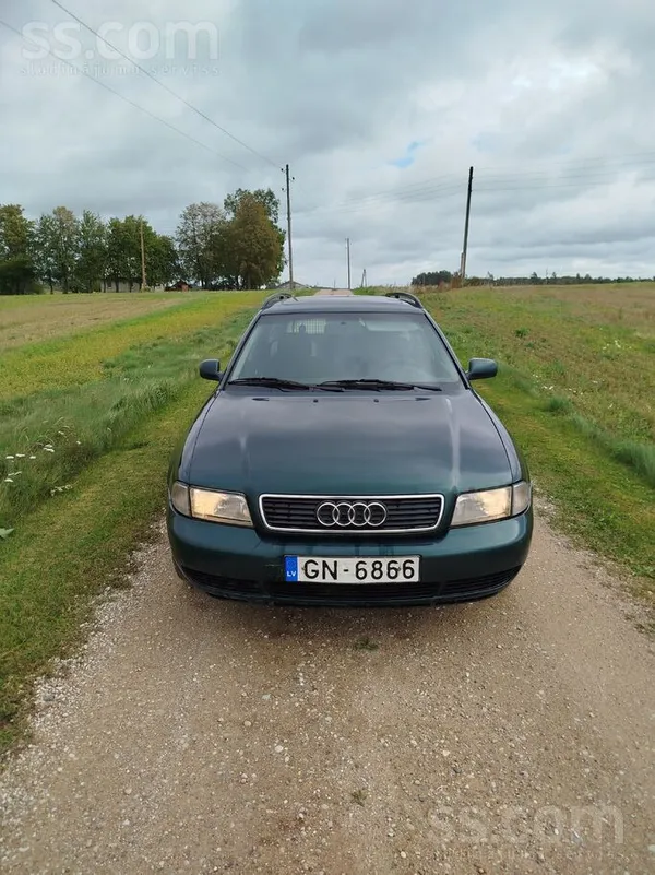 Sveiki, pārdod labu a4b5. Ir vizuālas nepilnības kā jau vecam auto. Pirms ma