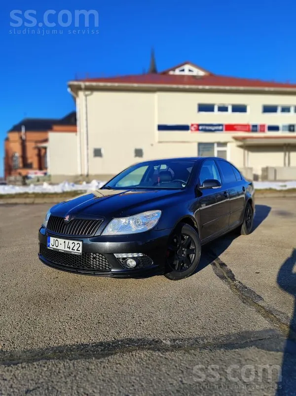 Škoda labā stāvoklī, ekonomisks 2.0 dīzelis, 103 kW. R18 diski. Laba audio s