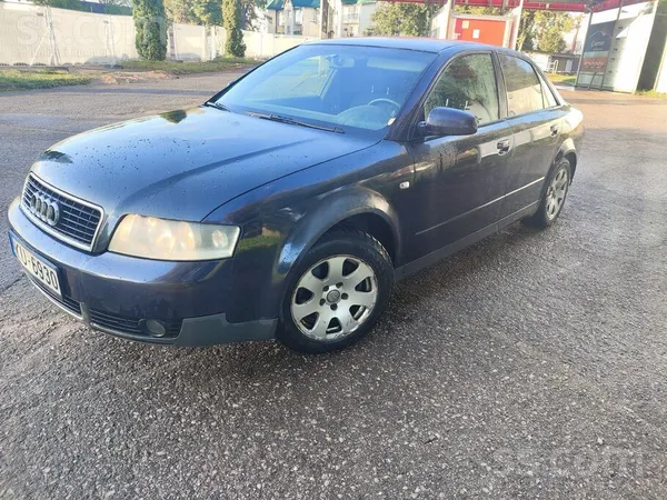 Audi A4 - 1