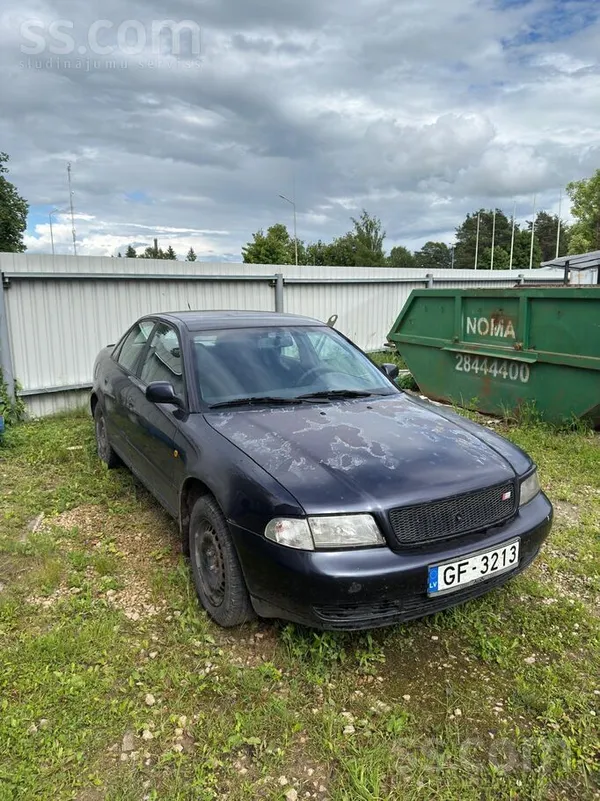 Audi A4 - 1