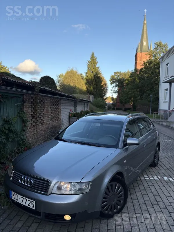 Audi A4 - 1