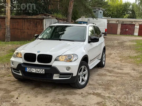 Tiek pārdots e70 ar N52B30 dzinēju, pēc dzinēja kapitālā remona, ar tikko ap