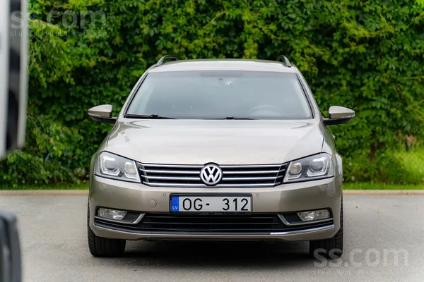 Volkswagen Passat (B7) - 1