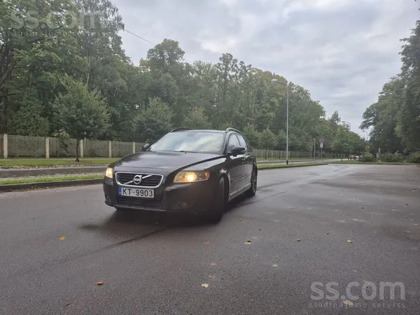 Volvo Pārdodu sakarā ar jauna auto iegādi Volvo V50 1.6D