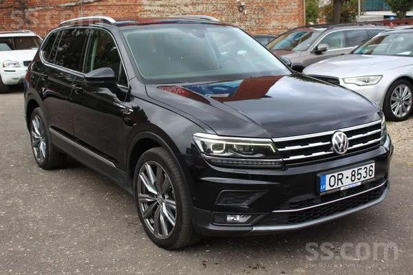 Volkswagen Tiguan - 1