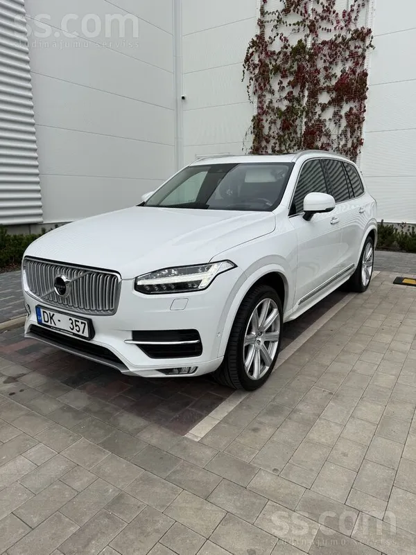 Volvo XC 90 - 1