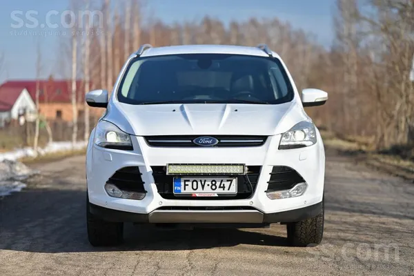 Ford Kuga 2014, 2.0D dīzelis, Automāts, SUV/Apvidus, Balts — Latvijā