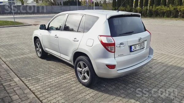 Pārdodam ģimenes auto Toyota Rav4 2.2 2013. gada. D-Cat Awd 4x4 Automāts, 17