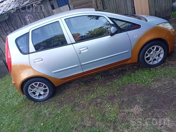 Auto ir ļoti labā stāvoklī. 
Mazs noskrējiens 120t. km. 
Motors un ātrumkā
