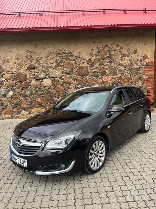 Opel Insignia - 1