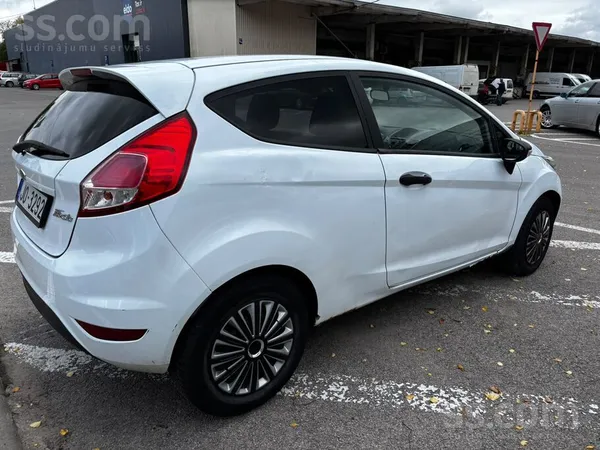 Uzņēmums pārdod automašīnu Ford Fiesta

2014.gada, N1 kategorijas (divviet