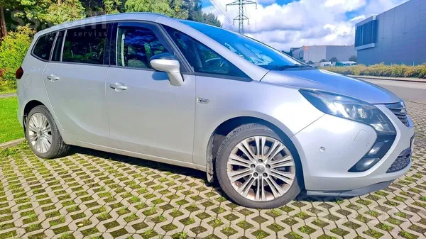 Opel Zafira Tourer 2.0 Cdti, 121 kW / 165 ZS. 
Kopts un regulāri apkalpots