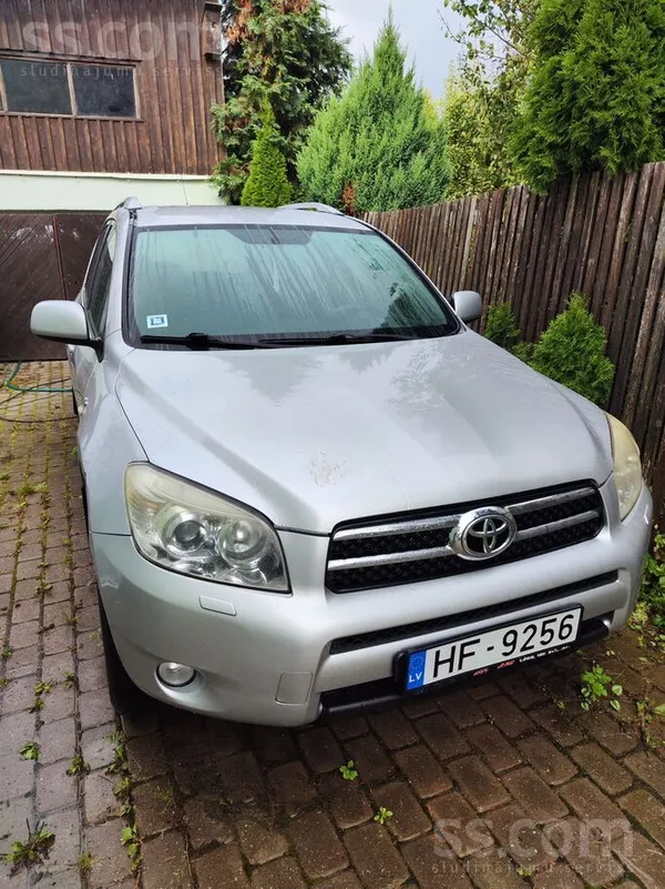 Toyota Pārdodu Toyota Rav4 labā tehniskā stāvoklī. Pareiz