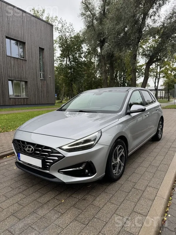 Hyundai i30 2022, 1.0 benzīns, Automāts, Hečbeks, Pelēks — Latvijā