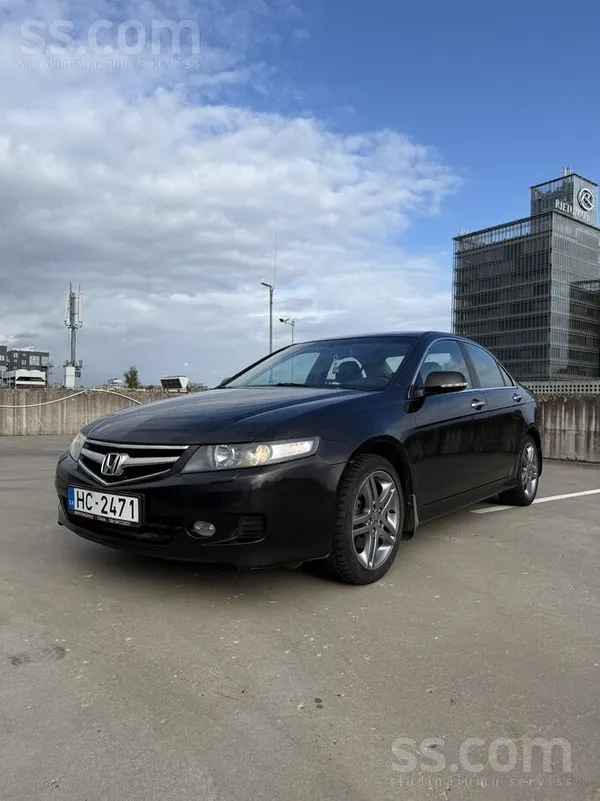 Honda Accord - 1