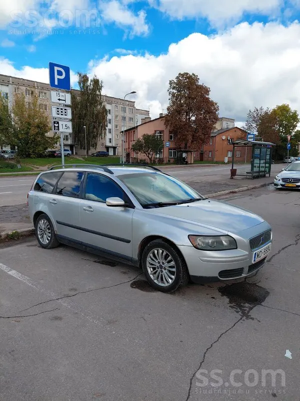 Volvo V50 2004, 2.0D dīzelis, Manuāls, Universāls, Pelēks — Latvijā