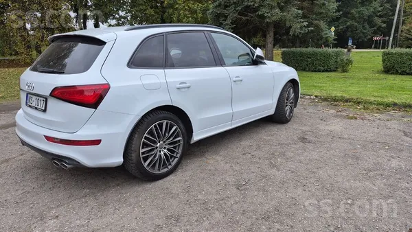 Auto ļoti laba stavokli. 
Apkopes veiktas regulari.