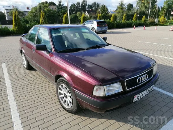 Audi 80 1991, 2.0 gāze, Manuāls, Sedans, Sarkans — Latvijā