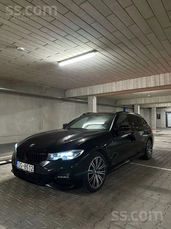 BMW 320d xdrive M-Sportpackage 2.0d 190z/s 
Auto no vācijas , pilna servisa